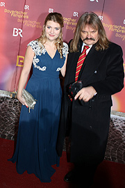 Bayerischer Filmpreis 2016: Leslie Mandoki mit Tochter (&copy;Foto: Martin Schmitz)